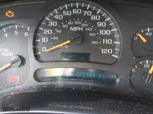 2004 GMC Sierra 1500 SLE with VIN 2GTEC19T641367379, listed as a IAAI auction lot 41474575 with 292,109 mi miles. Bid and sale history available at carsss.com. Image 7.
