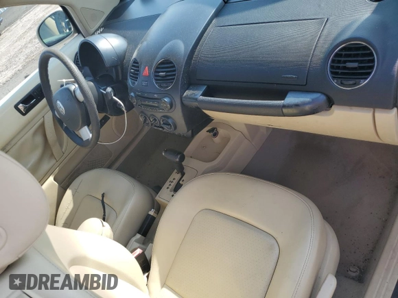 2006 Volkswagen Beetle with VIN 3VWRG31C46M423874, listed as a Copart auction lot 60527325 with 101,513 mi miles and Salvage title. Bid and sale history available at DreamBid. Image 8.