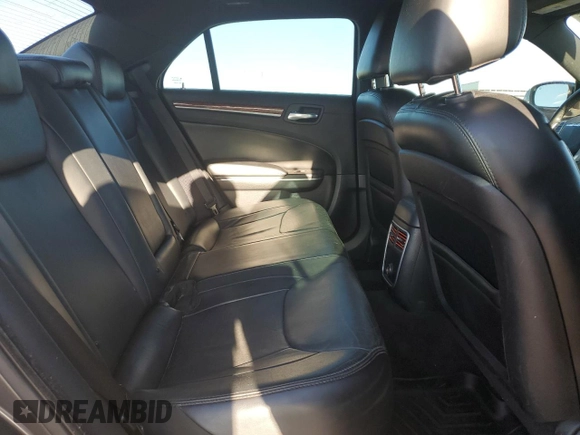 2014 Chrysler 300 z VIN 2C3CCAAG7EH255371, wystawiony jako Copart lot #54427245 z przebiegiem 166 049 mil mil oraz Szkoda całkowita • Salvage title. Historia ofert i sprzedaży dostępna na DreamBid. Obrazek 10.