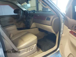 2012 GMC Yukon SLT with VIN 1GKS2CE03CR134986, listed as a IAAI auction lot 41352570 with 141,098 mi miles. Bid and sale history available at carsss.com. Image 5.