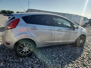 2015 Ford Fiesta S z VIN 3FADP4TJ4FM107573, wystawiony jako Copart lot #62332395 z przebiegiem Nie podano mil oraz Czysty tytuł • Clean title. Historia ofert i sprzedaży dostępna na DreamBid. Obrazek 3.