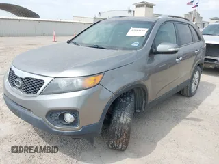 2011 Kia Sorento EX with VIN 5XYKU3A14BG100573, listed as a IAAI auction lot 42084108 with 245,187 mi miles. Bid and sale history available at carsss.com. Image 2.