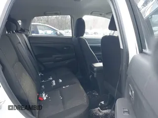 2021 Mitsubishi Outlander ES z VIN JA4APUAU0MU003918, wystawiony jako IAAI lot #41376793 z przebiegiem 30 940 mil mil oraz . Historia ofert i sprzedaży dostępna na DreamBid. Obrazek 8.