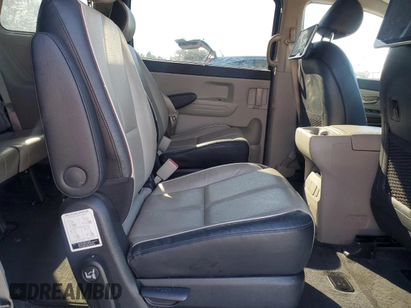 2020 Kia Sedona LX with VIN KNDMB5C17L6590101, listed as a Copart auction lot 46798405 with 101,064 mi miles and Salvage Title. Bid and sale history available at carsss.com. Image 11.