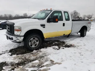 2008 Ford F-350 with VIN 1FTSX31508EB70079, listed as a Copart auction lot 43808765 with 115,684 mi miles and Salvage title. Bid and sale history available at DreamBid. Image 1.