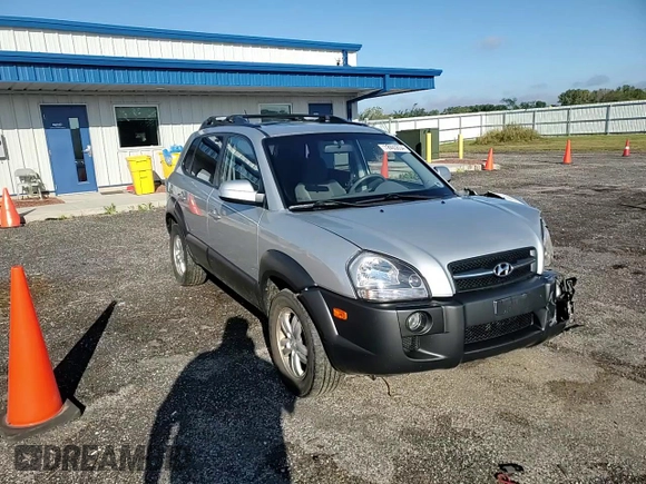 2008 Hyundai Tucson SE with VIN KM8JN72D28U843289, listed as a Copart auction lot 72465854 with 105,447 mi miles and Non Repairable. Bid and sale history available at carsss.com. Image 11.