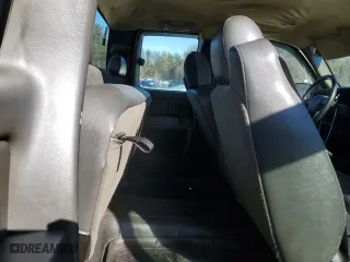 2006 Chevrolet Silverado 1500 LT1 with VIN 1GCEK19V76Z215657, listed as a Copart auction lot 47428255 with 118,421 mi miles and Clean Title. Bid and sale history available at carsss.com. Image 10.