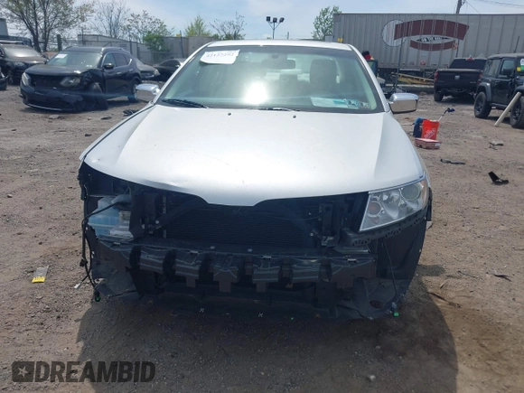 2012 Lincoln MKZ with VIN 3LNHL2GC3CR801477, listed as a IAAI auction lot 42127292 with 43,237 mi miles and . Bid and sale history available at DreamBid. Image 6.