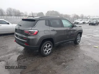 2022 Jeep Compass Trailhawk with VIN 3C4NJDDB5NT162979, listed as a IAAI auction lot 41535004 with 22,354 mi miles and . Bid and sale history available at DreamBid. Image 4.