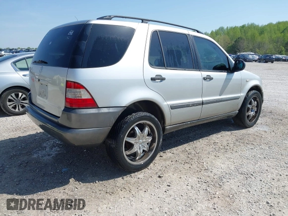 1998 Mercedes-Benz M 320/430/500 with VIN 4JGAB54E4WA028044, listed as a IAAI auction lot 42013560 with 196,372 mi miles and . Bid and sale history available at DreamBid. Image 4.