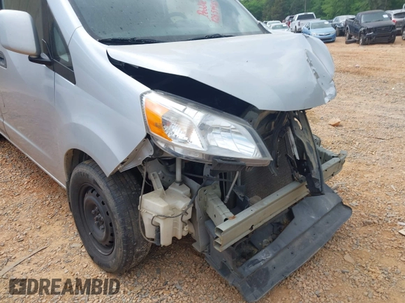 2015 Nissan NV200 SV with VIN 3N6CM0KNXFK706756, listed as a IAAI auction lot 42173135 with 246,868 mi miles. Bid and sale history available at carsss.com. Image 6.