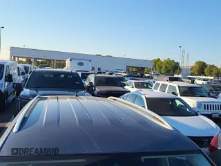 2024 Volkswagen Tiguan SE with VIN 3VV3B7AX5RM107598, listed as a IAAI auction lot 42796418 with 25,762 mi miles and . Bid and sale history available at DreamBid. Image 48.