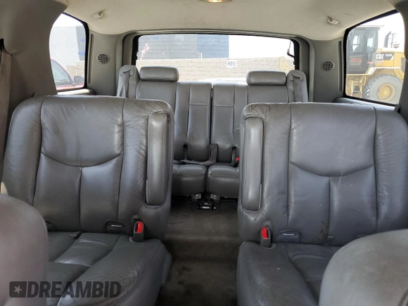 2004 Chevrolet Tahoe LS z VIN 1GNEC13T94R165160, wystawiony jako Copart lot #59994985 z przebiegiem 303 473 mil mil oraz Szkoda całkowita • Salvage title. Historia ofert i sprzedaży dostępna na DreamBid. Obrazek 10.