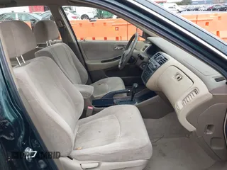 2000 Honda Accord SE с VIN JHMCG5673YC004515, выставлен на аукционе IAAI как лот 41643790 с пробегом 140 247 миль миль и . История ставок и продаж доступна на DreamBid. Изображение 5.