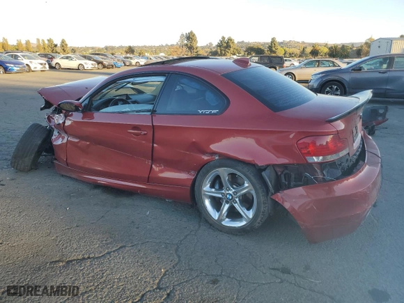 2009 BMW 1 Series 135i with VIN WBAUC73509VK95641, listed as a Copart auction lot 77600474 with 0 mi miles and Salvage Title. Bid and sale history available at carsss.com. Image 2.