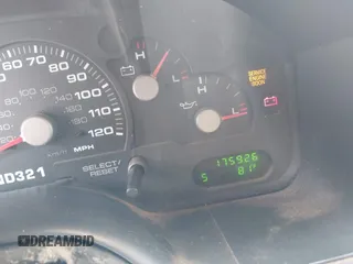 2003 Ford Explorer XLT z VIN 1FMZU63KX3UB62643, wystawiony jako IAAI lot #42185398 z przebiegiem 175 926 mil mil oraz . Historia ofert i sprzedaży dostępna na DreamBid. Obrazek 7.