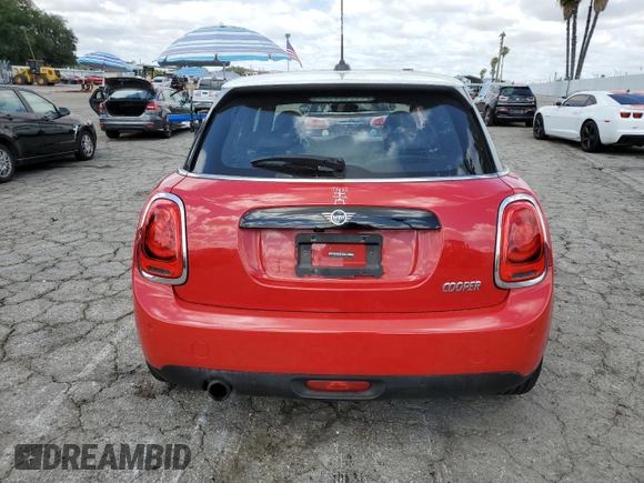2019 MINI Hardtop 4 Door Cooper z VIN WMWXU1C57K2J03162, wystawiony jako Copart lot #56795965 z przebiegiem 33 125 mil mil oraz Szkoda całkowita • Salvage title. Historia ofert i sprzedaży dostępna na DreamBid. Obrazek 6.