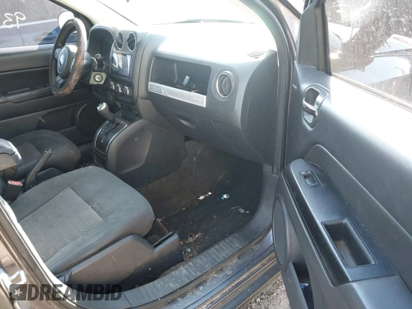 2017 Jeep Compass Sport with VIN 1C4NJCBB6HD132168, listed as a IAAI auction lot 41427644 with 97,000 mi miles and . Bid and sale history available at carsss.com. Image 5.