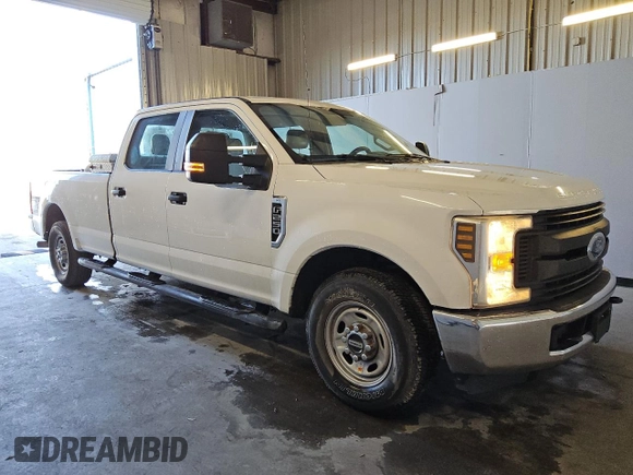 2019 Ford Super Duty F-250 SRW XL with VIN 1FT7W2A65KEF78449, listed as a Copart auction lot 44444775 with 136,019 mi miles and Clean Title. Bid and sale history available at carsss.com. Image 4.