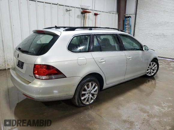 2010 Volkswagen Jetta SportWagen SE with VIN 3VWTZ7AJ8AM613773, listed as a Copart auction lot 43980685 with 0 mi miles and Salvage Title. Bid and sale history available at carsss.com. Image 3.