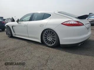 2012 Porsche Panamera S Hybrid с VIN WP0AD2A77CL045424, выставлен на аукционе Copart как лот 61158305 с пробегом Не указан миль и Чистый • Clean title. История ставок и продаж доступна на DreamBid. Изображение 2.