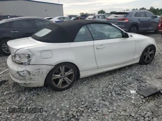 2008 BMW 1 Series 128i with VIN WBAUL73568VE88071, listed as a Copart auction lot 61715805 with 178,688 mi miles and Salvage title. Bid and sale history available at DreamBid. Image 3.