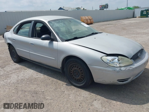 2005 Ford Taurus SE with VIN 1FAFP53U85A102770, listed as a IAAI auction lot 41963794 with 174,380 mi miles. Bid and sale history available at carsss.com. Image 1.