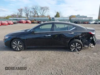 2022 Nissan Altima SL with VIN 1N4BL4EW1NN311523, listed as a IAAI auction lot 40775292 with 25,319 mi miles and . Bid and sale history available at carsss.com. Image 14.