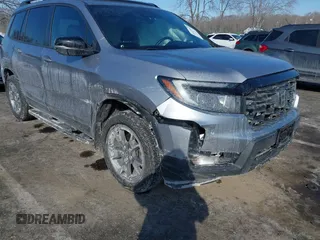 2022 Honda Passport TrailSport with VIN 5FNYF8H61NB000381, listed as a IAAI auction lot 41417954 with 32,753 mi miles and . Bid and sale history available at DreamBid. Image 6.