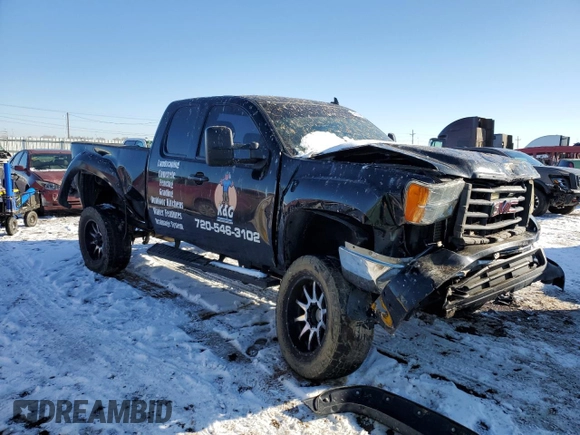 2007 GMC Sierra 2500HD SLT z VIN 1GTHK29647E522613, wystawiony jako Copart lot #42806305 z przebiegiem 253 385 mil mil oraz Szkoda całkowita • Salvage title. Historia ofert i sprzedaży dostępna na DreamBid. Obrazek 4.
