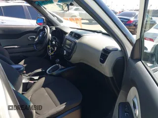2018 Kia Soul with VIN KNDJN2A2XJ7535413, listed as a IAAI auction lot 41677036 with 141,803 mi miles. Bid and sale history available at carsss.com. Image 5.