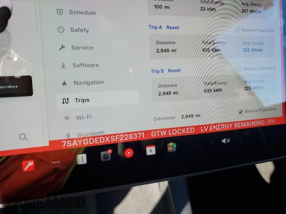 2025 Tesla Model Y Long Range with VIN 7SAYGDEDXSF228371, listed as a Copart auction lot 43925575 with 2,848 mi miles and Salvage Title. Bid and sale history available at DreamBid. Image 9.