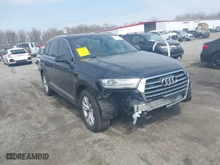 2017 Audi Q7 Premium Plus with VIN WA1LAAF72HD024139, listed as a IAAI auction lot 41898497 with 101,870 mi miles. Bid and sale history available at carsss.com. Image 1.