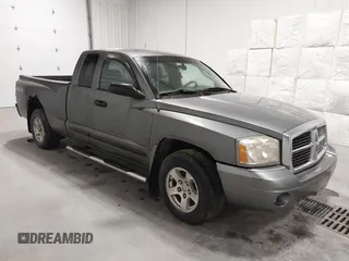 2006 Dodge Dakota SLT with VIN 1D7HW42K36S557656, listed as a IAAI auction lot 41446296 with 97,000 mi miles and . Bid and sale history available at carsss.com. Image 1.