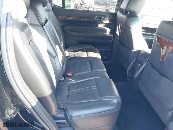 2018 Lincoln MKT with VIN 2LMHJ5NK7JBL00156, listed as a IAAI auction lot 41669010 with 345,661 mi miles. Bid and sale history available at carsss.com. Image 8.