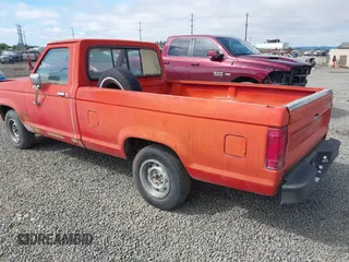 1986 Ford Ranger z VIN 1FTCR10TXGUC58788, wystawiony jako IAAI lot #42582428 z przebiegiem 94 444 mil mil oraz . Historia ofert i sprzedaży dostępna na DreamBid. Obrazek 3.