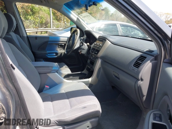 2006 Honda Pilot EX with VIN 2HKYF18416H529290, listed as a IAAI auction lot 41915915 with 135,385 mi miles and . Bid and sale history available at DreamBid. Image 5.