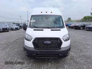 2023 Ford Transit Cargo with VIN 1FTRU8XG8PKC05304, listed as a Copart auction lot 60695455 with 697 mi miles and Clean title. Bid and sale history available at DreamBid. Image 5.