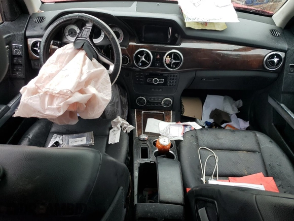 2013 Mercedes-Benz GLK 350 with VIN WDCGG8JB7DG114853, listed as a Copart auction lot 70635004 with Not Provided miles and Salvage Title. Bid and sale history available at DreamBid. Image 8.