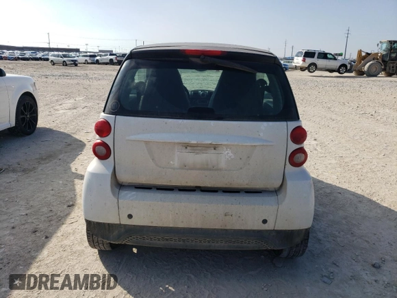 2014 Smart fortwo Pure z VIN WMEEJ3BA8EK742332, wystawiony jako Copart lot #44252235 z przebiegiem 97 980 mil mil oraz Czysty tytuł • Clean title. Historia ofert i sprzedaży dostępna na DreamBid. Obrazek 6.