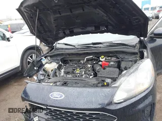 2021 Ford Escape SE z VIN 1FMCU9G63MUB17887, wystawiony jako IAAI lot #42005945 z przebiegiem 63 610 mil mil oraz . Historia ofert i sprzedaży dostępna na DreamBid. Obrazek 10.