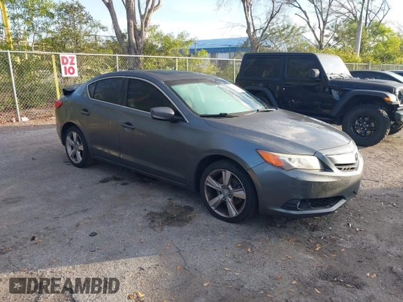 2013 Acura ILX 2.4L Premium Pkg with VIN 19VDE2E58DE000708, listed as a IAAI auction lot 41167828 with 235,181 mi miles. Bid and sale history available at carsss.com. Image 1.