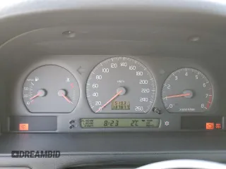 2000 Volvo S70 с VIN YV1LS61J6Y2649619, выставлен на аукционе Copart как лот 48540175 с пробегом 137 877 миль миль и Списание • Salvage title. История ставок и продаж доступна на DreamBid. Изображение 9.