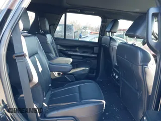 2021 Ford Expedition XLT with VIN 1FMJU1JT9MEA21621, listed as a IAAI auction lot 41458176 with 97,133 mi miles. Bid and sale history available at carsss.com. Image 8.