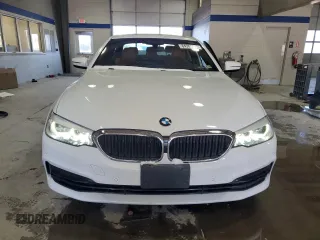 2019 BMW 5 Series 540i xDrive with VIN WBAJE7C53KWW37760, listed as a Copart auction lot 84263044 with 44,687 mi miles and Salvage Title. Bid and sale history available at carsss.com. Image 5.