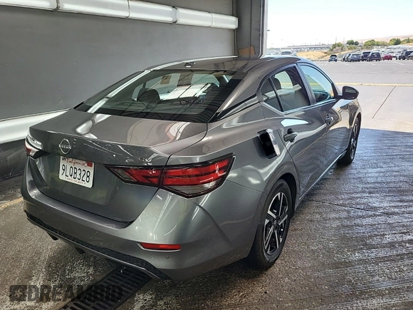 2024 Nissan Sentra SV with VIN 3N1AB8CV8RY266117, listed as a IAAI auction lot 42796449 with 24,547 mi miles and . Bid and sale history available at DreamBid. Image 9.