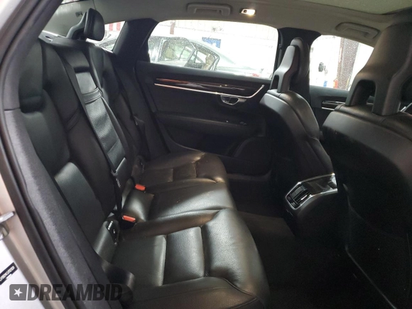 2018 Volvo S90 Momentum z VIN LVY982MK3JP021028, wystawiony jako Copart lot #58322405 z przebiegiem 132 198 mil mil oraz Szkoda całkowita • Salvage title. Historia ofert i sprzedaży dostępna na DreamBid. Obrazek 10.