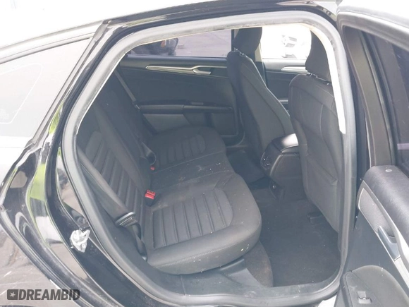 2019 Ford Fusion SE with VIN 3FA6P0HD7KR183712, listed as a IAAI auction lot 41543440 with 97,416 mi miles. Bid and sale history available at carsss.com. Image 8.