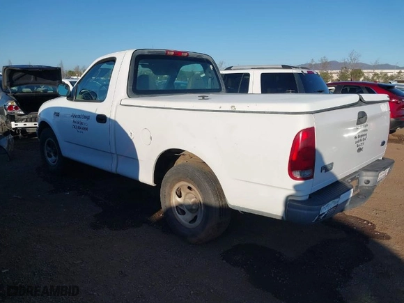2004 Ford F-150 Heritage XL with VIN 2FTRF17224CA93993, listed as a IAAI auction lot 41676653 with 1 mi miles. Bid and sale history available at carsss.com. Image 3.
