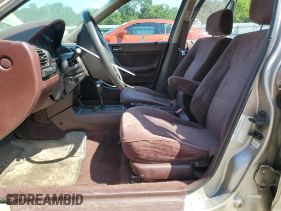 1993 Honda Accord z VIN 1HGCB7658PA114384, wystawiony jako Copart lot #54768665 z przebiegiem 249 877 mil mil oraz Szkoda całkowita • Salvage title. Historia ofert i sprzedaży dostępna na DreamBid. Obrazek 7.